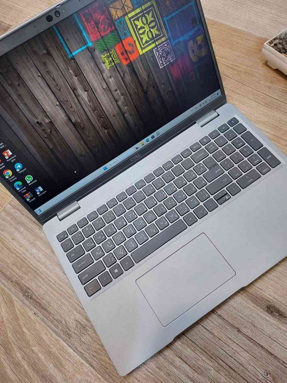 لابتوب سلم خفيف حديث معالج قوي وجيل عالي DELL 5520 Ci5 جيل حادي عشر  شاشة كبيرة 
. 
 السعر 385 الف  مع التوصيل والحقيبة والشاحن الأصلي 
. 
 النظافة شرط اخو الجديد وعل الفحص وين تريد
مناسب للدراسة والبرامج المكتبية والطباعة والتصفح والامن السيبراني وغيرها من البرامج 
……………………

 المعالج Core i5-11th جيل 11
 ذاكرة الوصول العشوائي (الرام) 8GB 
 التخزين( الهارد) SSD 256GB 
 مقاس شاشة 15.6 انج دقة عالية 
 منفذ HDMI & TYPE C 
شاحنة Type c 
 كيبورد  عربي انكليزي
الرام والهارد قابل للتطوير 
………………………………… 
***********
