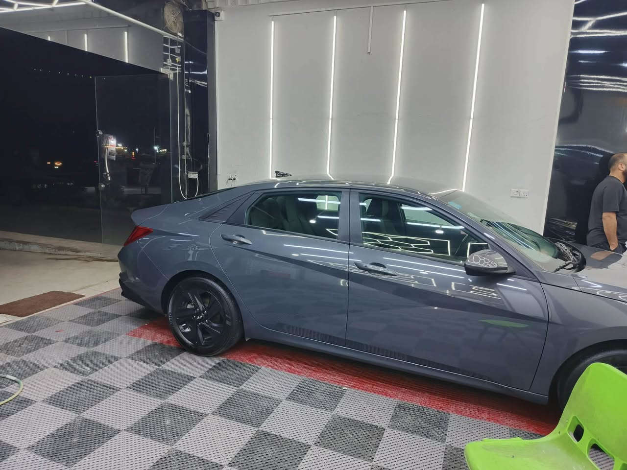 سلام عليكم 
النترا امريكي 2023 هايبرد رقم بغداد رقم جديد 
سياره جديد حادثها قبق جنطه بدون تبديل صبغ فقط لمكان لموضح  فقط  
فحص شرط 
مواصفات بلو
بصمه بيبان اناره ابواب 
تشغيل عن بعد بصمه تشغيل 
دخول ذكي
DRIVE MODE
3 وضعيات قياده 
نورمال وسبورت وسمارت
هاند بريك بصمه  
AUTO HOLD
شاشه تدعم كار بلي 
رادار امامي 
رادار جانبي 
تحديد سرعه 
تحديد مسار 
قياده ذاتيه 
صندوك ذكي 
لد امامي 
لد خلفي
تدفئه كشنات امامي  
كامره خلفيه 360
بدون ايرباك
(ملاحظه بيها حالوب المطره الفاتت) 

حادثها موضوح بل صور بجم كبس 
 ماشيه 24 الف
رقم بغداد بأسمي تحويل ثاني يوم 
سعر 157العنوان بغداد  الدورة 
***********
