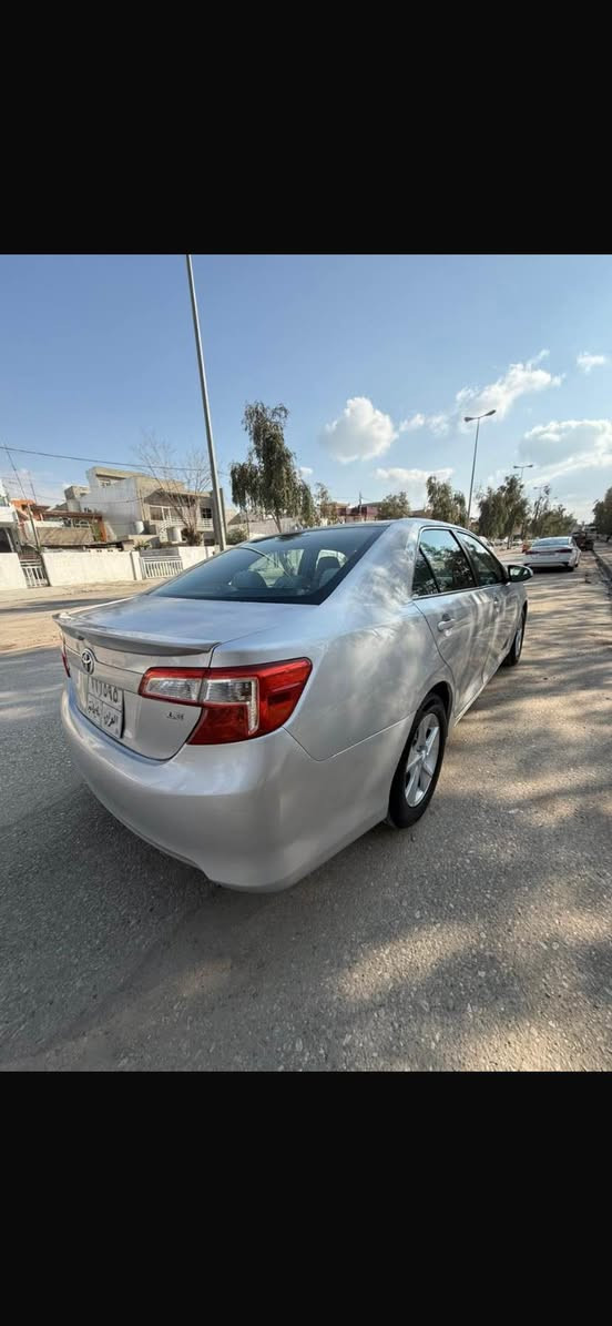 کامری مۆدیل ٢٠١٢ سلڤەر leگیرومەکینە بەشەرت سێ پارچەی بۆیاخە کەمی ناوی گرتووە کەمی کال بونەوەو شوختی هەیە سعری ١٠٤ مەعامەلە  سەنەوی لە٢٤ بەسەر چووە
***********
*********** شمشمل, السليمانية
