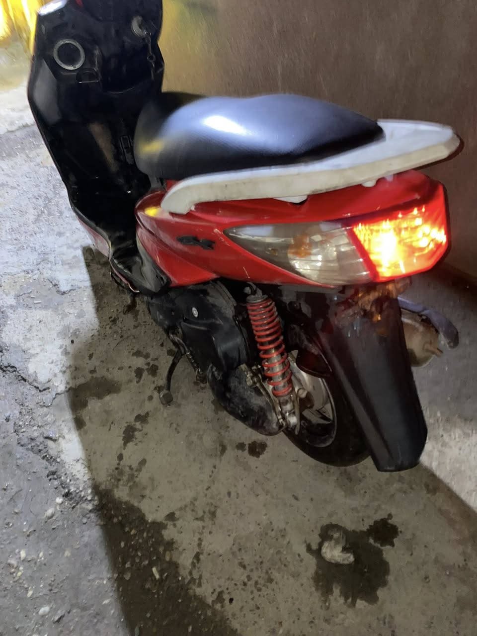 دراجه سكنس فحل كوري نضيفه كلش مفتوحه مره وحده وتجفيت اصلي ابيعلك كوم حديد اضمنلك بس حلال وحرام كهربائات كله شغال ونضيف كلشي مناقصها سعرها500وبيها مجال ***********
***********
