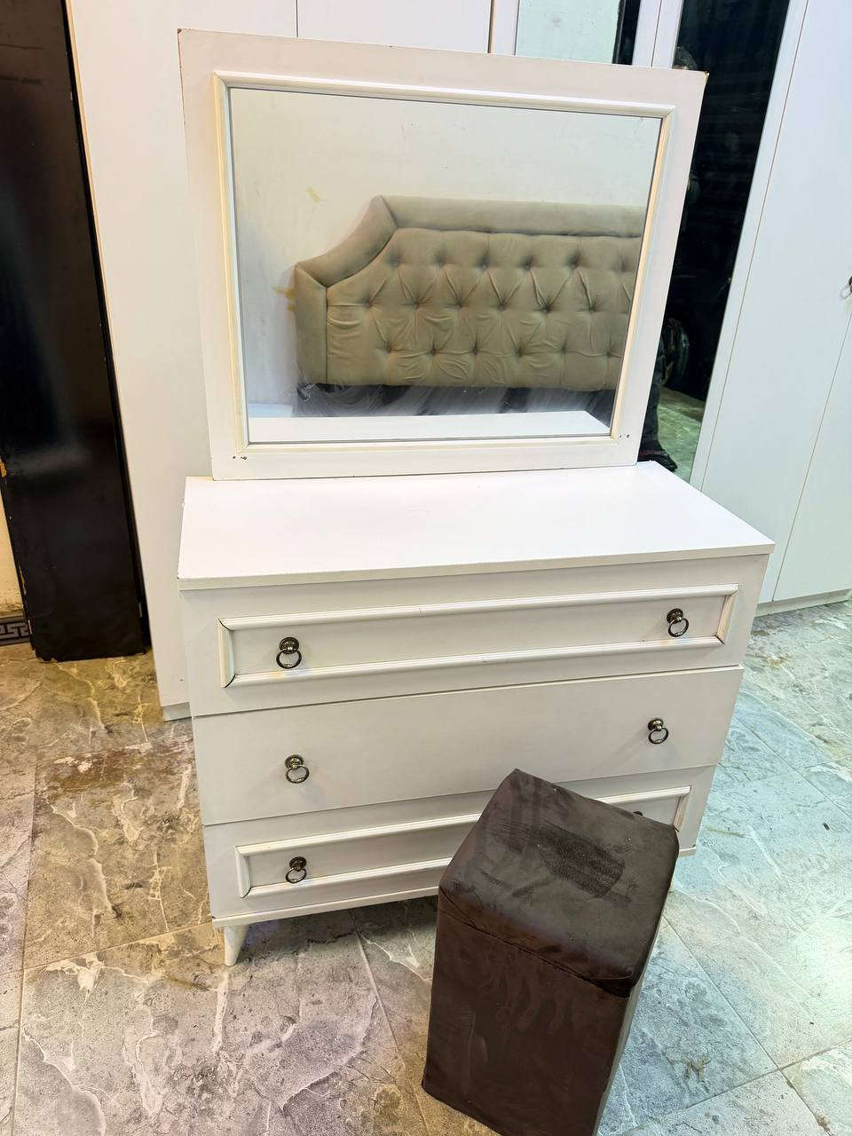 غرفة نوم مستخدمة نضافة 80‎%‎
عدد القطع 7
نضام بيبان


**إذا كنت صاحب هذا الإعلان وتريد حذفه لأي سبب، رجاءا أرسل رسالة إلى الدعم الفني**