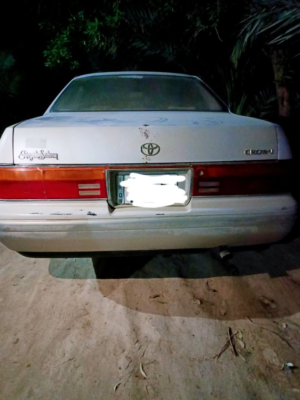 سلام عليكم البيع كراون بطه موديل 96سياره كفاله عامه مكينه وكير وحداديه سياره جاهزه  مكفوله كص ونقل وظربه وكلبه وسياره جديد رقم انبار دولي انكليزي  سعر 55 وبيها مجال مكانه نجف رقم الهاتف ***********
