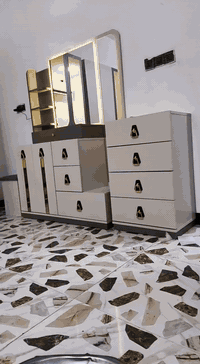 غرفه نوم تركي 8باب للبيع سعر بواحد و٦٠٠وبيه مجال للتواصل 07746665754