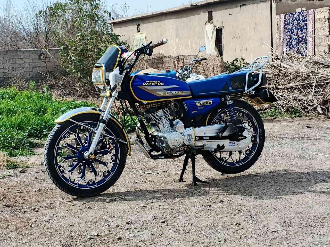 السلام عليكم 👋🏻
دراجة للبيع 
نامي برو موديل 25 🥇
مكينة 200cc🚀
مكينة اصبانة ما مطخوخة 
شلعة معدل فول ✈️
دراجة مكفولة من التاير لل تاير 
دراجة بلادية شركة 
مكان شهربان سنسل 
ه‍ *********** او خاص
