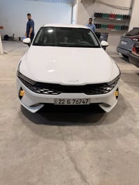 k5  2023 ماشية 73000 السيارة كفاله عامة بدون وصبغ بيها بس تعديل بسيط ب...