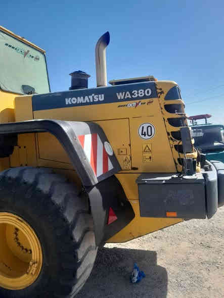 حجم 380
موديل 2001 
شرط كير ومحرك 
ع وضع الشركه برغي مافتوح بي شرط 
جكتات دفع كله شرط 
تبريد شرط 
رقم سليمانيه هزهه وسنويه 
2030 
مكاني صلاح الدين 
السعر 355 وبي مجال 
رقم الهاتف ***********
