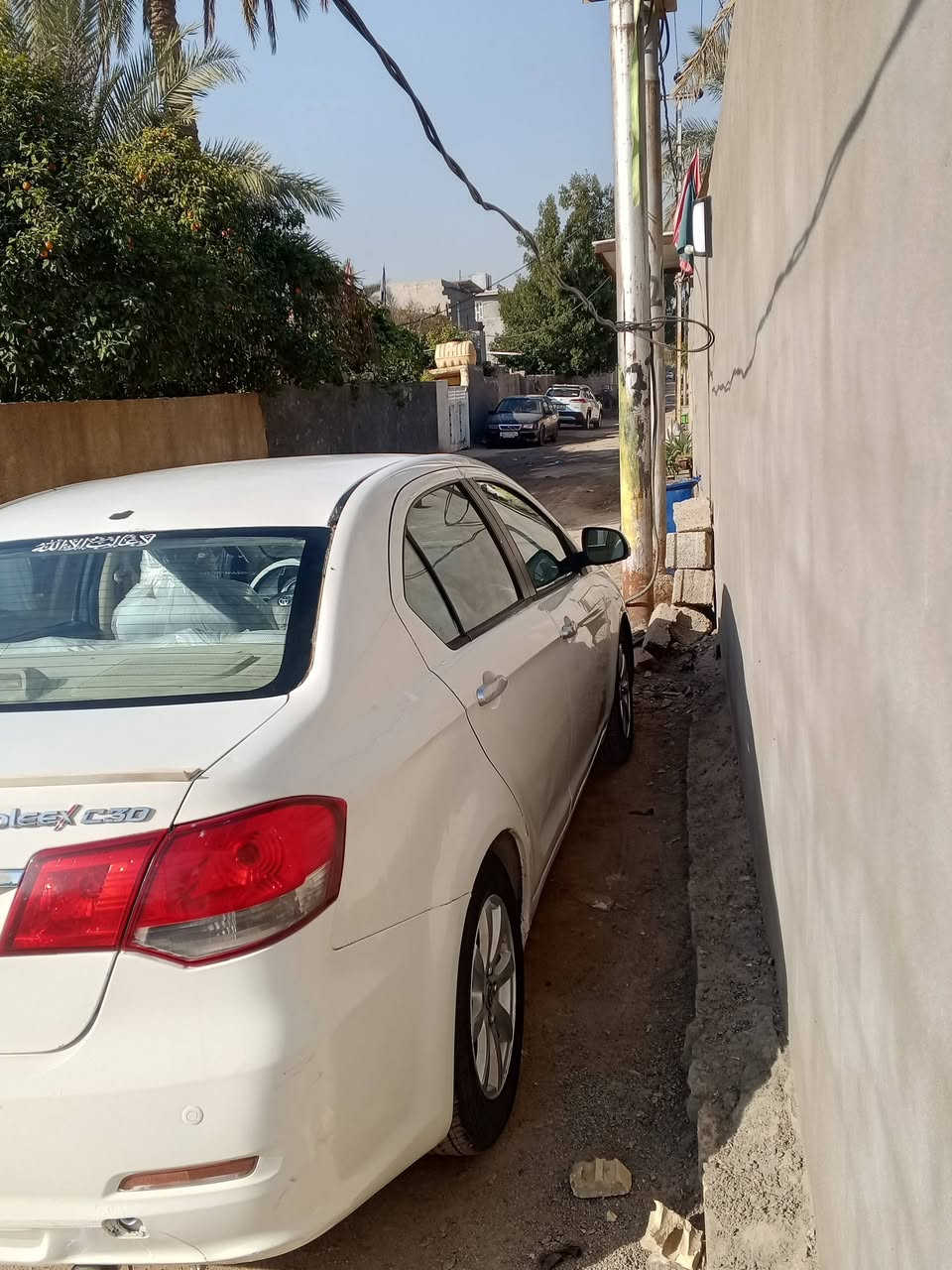 لام عليكم للبيع سياره كريت وول فولكس موديل 2011 مكينه وكير كورله جاهزه من تخم تاير صدر دوشمه. مابيه كل نقص بيه مكان صبغ بدون ضربه سعر 38بيه مجال بسيط رقم بغداد جديد كبل تحويل مكان ديالى جديده الشط قرب مطعم سامان ***********
