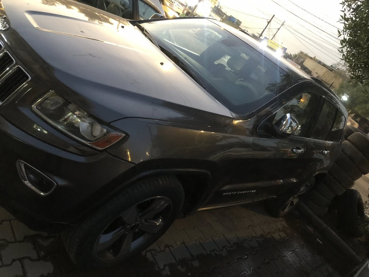 السلام عليكم
جيب شيروكي مديل 2016 وارد امريكي حادثة بنيد وجاملغ مبدآ نفس الون كير مكينة خير من اللة تخم تاير صدر جديد سنوية ما منتهية 2028 تنتهي وبيهة بخة على كد شبر بل باب الورة السايق عنوان السيارة بغداد مدينة الصدر *********** 
سعر 180$ بيهة مجال بيك خير وتدلل 🤍
