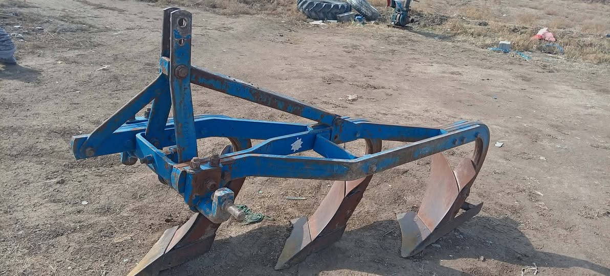 فدان تركي البير حجم11 موديل 13 عنوان بغداد على طريق الدولي السريع***********//***********
