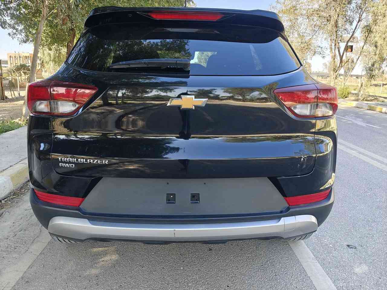 تريل بلايزر LT موديل 2025 
سيارة مميزة للبيع! 🚗 بصمة تشغيل وأبواب، تشغيل عن بعد، رادار، تحديد مسار، وتوقف ذاتي، مثبت سرعة، فور ويل، وشاشة كبيرة تدعم كار بلاي. رقم بابل ماشية 4000 ميل تقريبا، بيها تبديل بابين تفصيخ نفس اللون (باب السائق والباب الخلفها).

السعر 150 وبيها مجال 📞 للتواصل، اتصلوا أو راسلوني واتساب على ***********. #سيارات_العراق #سيارة_للبيع #تريل_بلايزر
