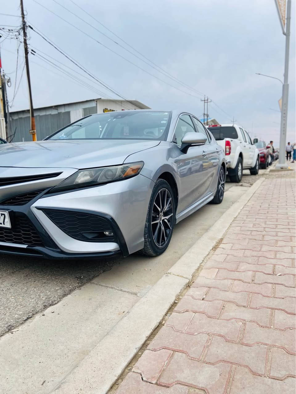 تويوتا كامري se 2022 ضرر كلش بسيط فقط العلامة وجزء بسيط من البونيد ، البونيد مصبوغ فقط السيارة جاهزة بدون اي نقص بيع مستعجل للتفاصيل اكثر *********** Singapore
