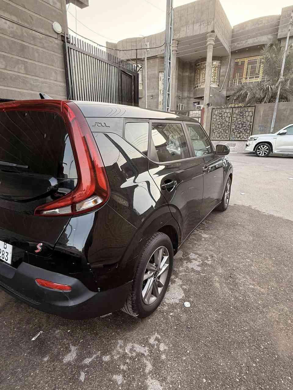 سياره صول موديل 2021
رقم بصره ب اسمي 

سياره جاهزه من حداديه 

تبريد كامله من كلشي بيه تحديد مساره فول موصفات 

لايت زنون 

سياره وارد امريكي 

كفاله عامه من صبغ ما عدا صربته ب بجم الامامي فقط لان وارد امريكي ما واصل للشاصي للغد فقط معدل 

سياره ماشيه 58الف فقط ما متعوبه 

سعر 140بيه مجال مكاني البصره الزبير رقمي ***********
