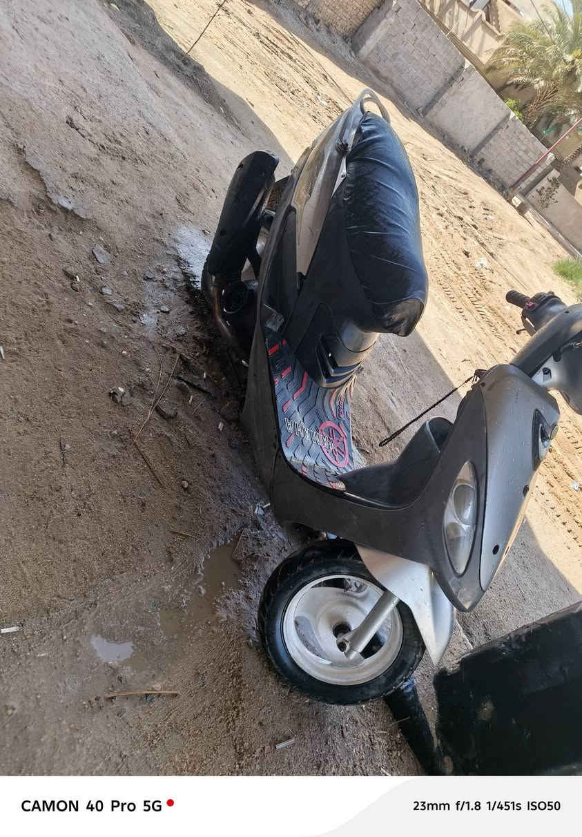 السلام عليكم ماكس منغولي (قچمه) للبيع الدراجه صافيه وحلوه  
ما بيه نص كلشي شغال كهربائيات جدد نگره سلف ما ناقصه شي بوشه وبستم (55) کفرات بلاديه وياله بلاديه صالنصه 
اف ام والدراجه مال جناي السعر 325وبيه مجال حگ الجيه للتواصل *********** متواجد على صفحت فيس بوك
