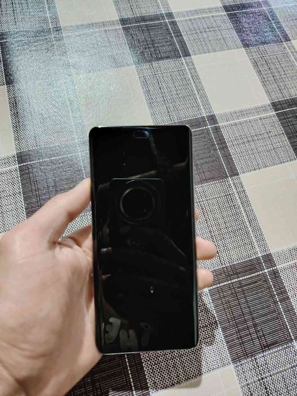 هونر x9 c ذاكره 256 رام 12 نضافه ميه بلميه جميع ملحقاته وياه 
 مكفول شراي خاص او تبادل ايباد عادي 👍


**إذا كنت صاحب هذا الإعلان وتريد حذفه لأي سبب، رجاءا أرسل رسالة إلى الدعم الفني**