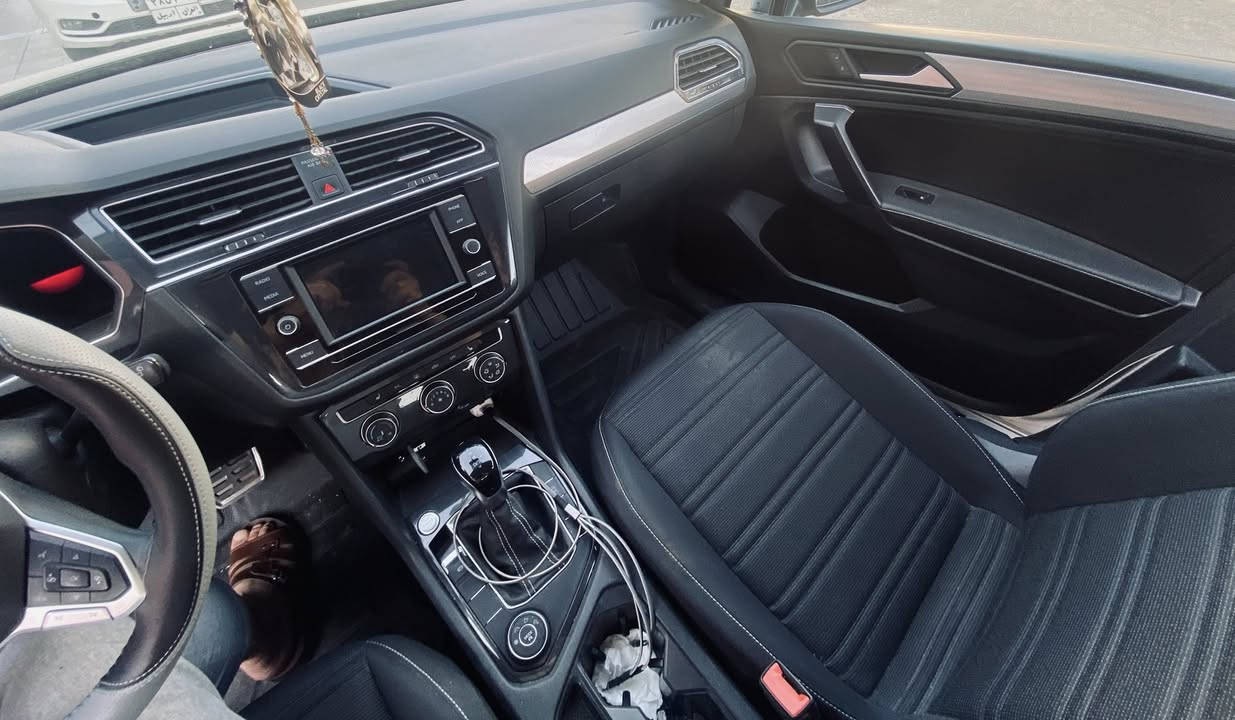 فولكسواكن تيكوان 2022 كليين
سلام عليكم

للبيع فولكسواكن تيكوان S موديل ٢٠٢٢ دفع رباعي 5 راكب
Volkswagen Tiguan S 2022 4 motion
رقم اربيل الجديد سنويه بسمي
السياره مكفوله كليين بدون صبغ بدون ايرباك بدون دواخل اكيد فقط بارد بحافة البنيد وخشم الجاملغ الايسر فقط وصور الحادث بالمنشور بمعنى الكلمه اقل الشبر والصور تحكم
السياره محرك 2000 تربو طياره / كير 8 نمر / ماشيه 25 الف ميل بامريكا وحالياً ماشيه ٤٠ الف يعني مماشيه بالعراق هوايه

سياره جديده ارضيات شركة + بصمات بلاد عدد 2 + / سبير جك / كل تفاصيلها بلاد وعلى ايدنا احنه رقمناها داخله بنهاية سنة ٢٠٢٤

مواصفات
بصمة تشغيل + ابواب + جنطه
رادار امامي خلفي جانبي 360 درجة
فوول تحكم ستيرن
تبريد خلفي 
نقط عمياء
اوتو ستوب
تدفئة مقاعد
جام فول اوتو صعود نزول
انظمة قياده متعدده 4 ( سبورت/ايكو/ثلج/طيني)
لايت امامي خلفي ضبابي كله لد اوتو
ماسحات اوتو
مانع انزلاق
هاند بريك بصمه نظام ABS
حساس اطارات
وبيها مواصفات بالشاشه هوايه بيها تفاصيل متغيره

اخوان السياره مكفوله بكل تفاصيها كفاله عامه من كلشي اي ضوه تنبيه ماكو بالدشبول على وضع الشركة

السعر 199 $ وبيها مجال بسيط انشالله وكلشي اكو بالسوك
مكان السياره اربيل

للاتصال ***********
***********
