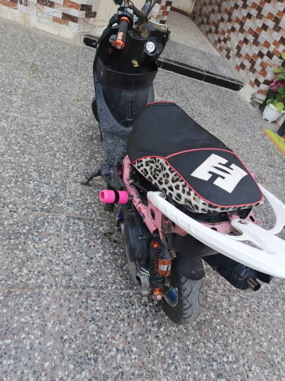 سلام عليكم شباب دراجه ماكس مال لعب نكره سلف بكل وقت سعر 300 وبيه مجال مال جيه مكان بغداد جديده ***********
