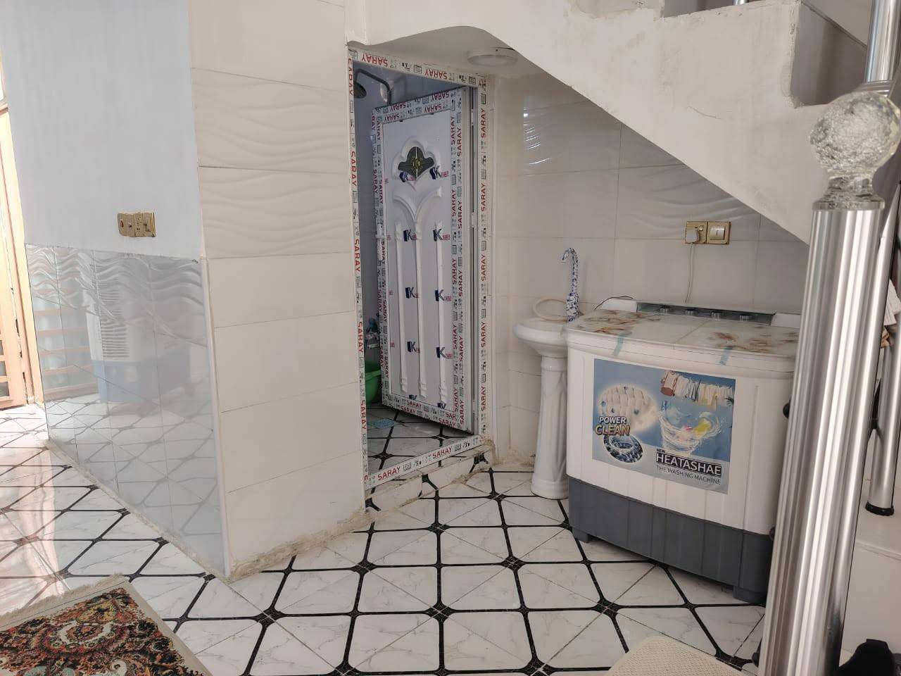 50م صب بناء طابوق درجه اولى إقرار محكمة العنوان مقابل قريه الغدير 19 بي مجال مع كيزر مع خزان ماء ماطور *********** عمود 317.
