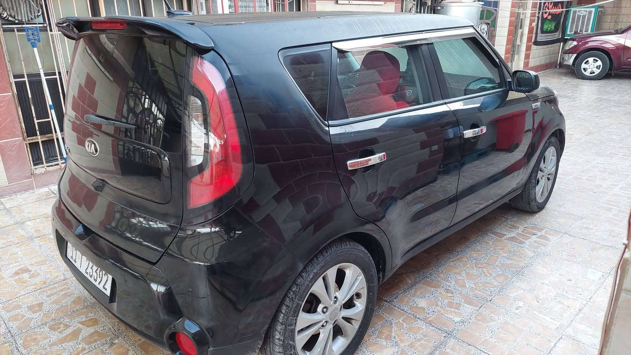 سلام عليكم
كيا سول ٢٠١٦ اسود 

شاشة 

كامره 

محرك ٢٠٠٠ 

حادثهة جاملغ 

البنيد جارد

دعامية اسود خام

مكينة مفتوحه معلين الكازكيت 

رقم بغداد 

بيه باب سايق صبغ
السعر ٩٠

***********
