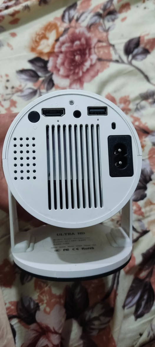 سلام عليكم داتشو للبيع دقه4k وبيهه HD بيهه هواي موصفات مثل تربطهه بتلفون تتحكم بل حجم تتحكم بل دقه يعني هواي موصفات بيهه تجي شوفهه وتفحصهه عجبتك اخذهه اكو هواي نوعيات مثل هاذه شكل اكو نواع كولش هواي بس مراح تلكه مثل هاي هاي خذتهه من مزاد مو محل او بيج  سعر 60 
راسل خاص اجوبك دايركت مكاني رابرين مقابيل بانزين خانه دروازه،


**إذا كنت صاحب هذا الإعلان وتريد حذفه لأي سبب، رجاءا أرسل رسالة إلى الدعم الفني**