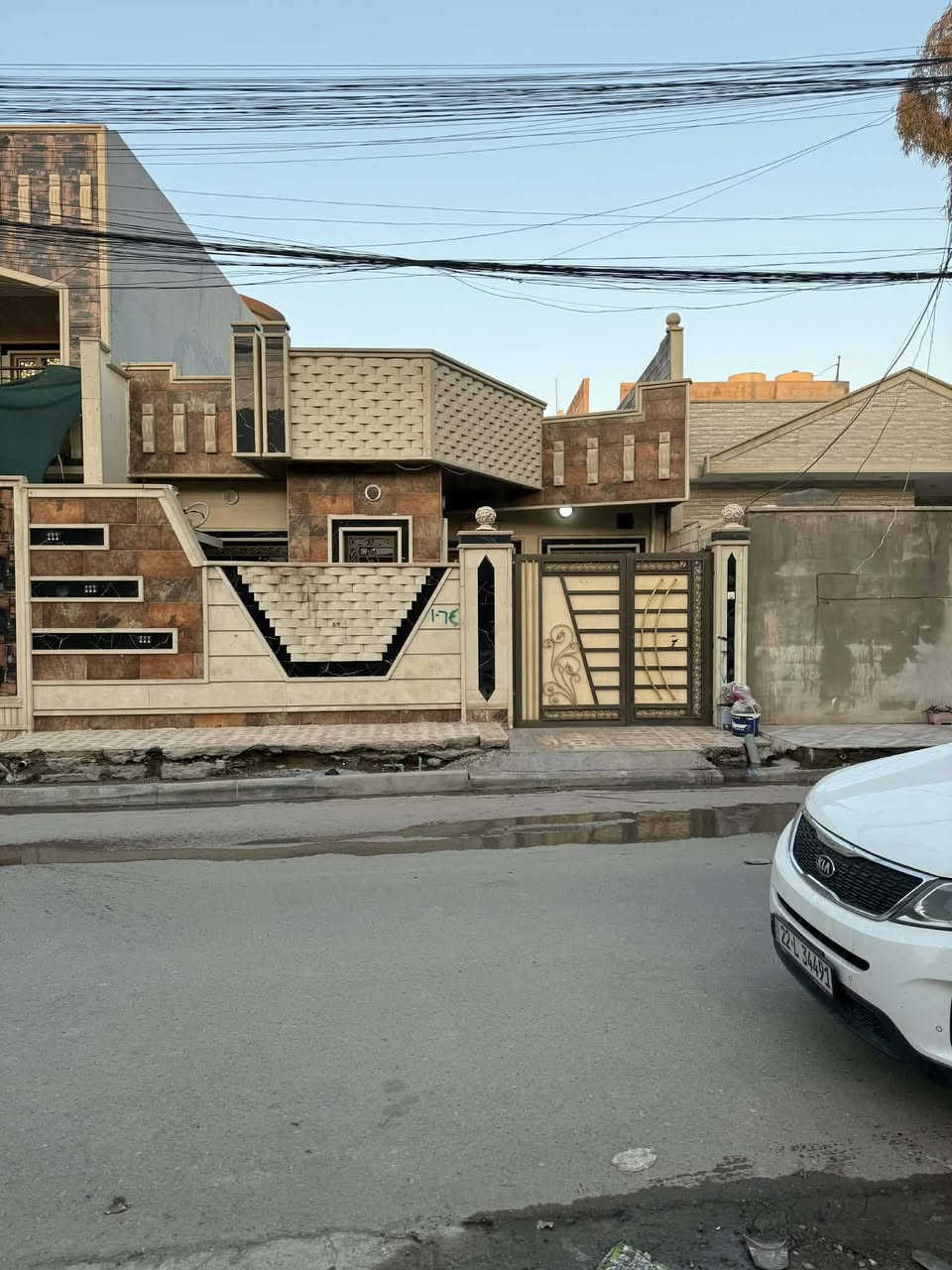 بيت للبيع للبيع ✋✋
المنطقه 17  تموز ✌️✌️

اراضي البكوع 👌👌

قرب جامع المغيث 🙏🙏
مساحه 200م 👍
الواجهه 8 وربع عمق 25 💯💯
 طابق واحد غرفتين وهول واستقبال ومطبخ وصحيات
مع سرداب 6* 8 💯💯

للاستفسار الاتصال على الارقام ☎️☎️☎️
*********** 📲🏦
*********** 📲🏦
نستقبل كافة العروض العقاريه ❤️
