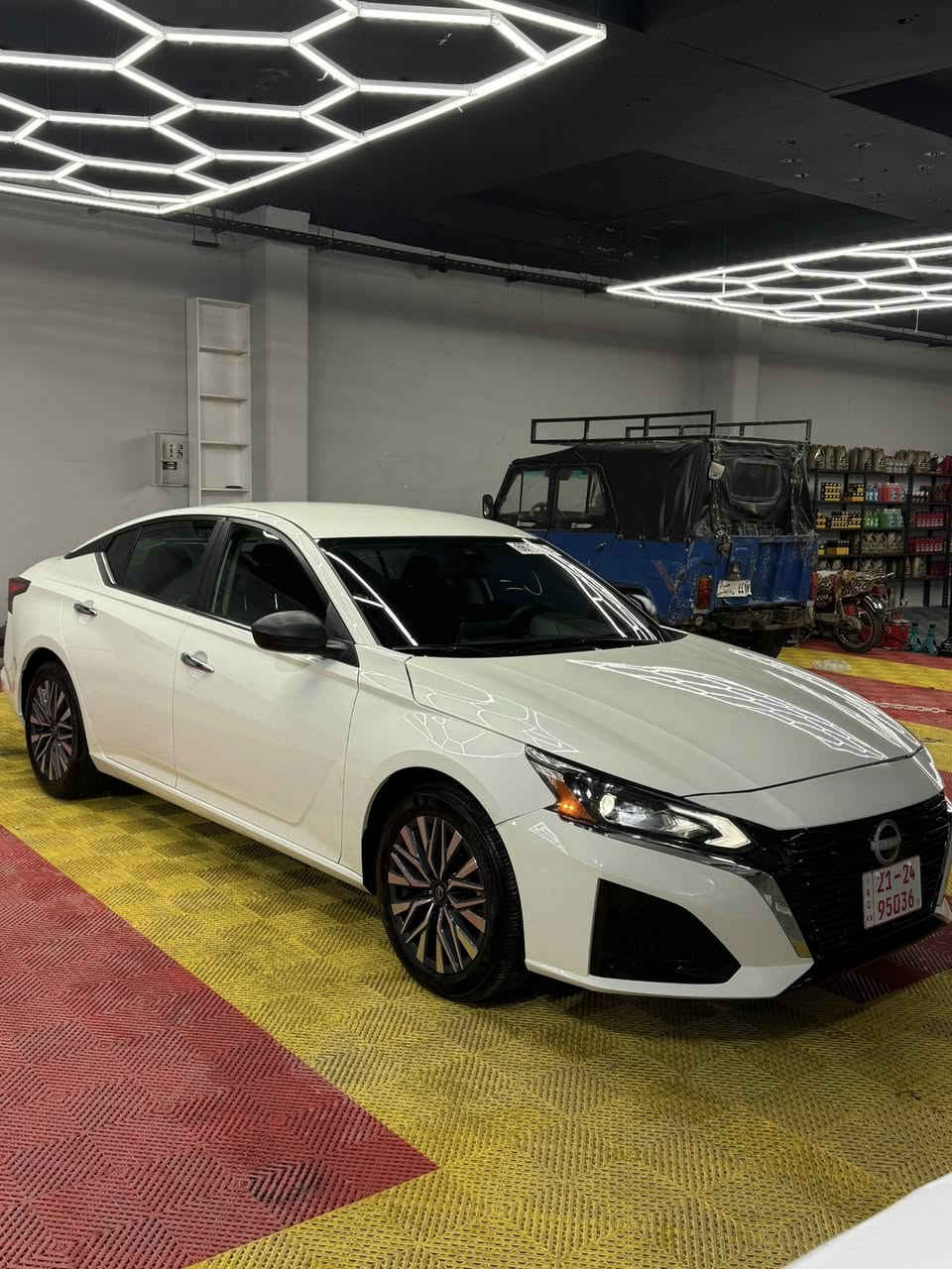 نيسان التيماا
موديل/٢٠٢٥

رقم كاتي

مواصفات/SV

شاشة 

كاميرة

حاسات

رادار٣٦٠درجة

اوتو بريك امامي و خلفي

كشين كهرباي

تشغيل ع بعد

تحكم ستيرن

ماشي١٠ مايل

ضررها فقط بونيد بدل تجاري و بونيد بلاد وياها بدون ايرباك بدون حادث سونر و صورة حادث مرفق بالمنشور

رقم شاسي1n4bl4dv9sn319485

مكاني كلار

***********
