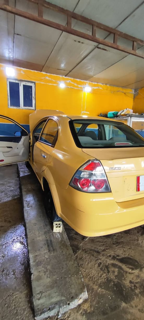 سلام عليكم افيو موديل 2010 سياره شركة العامه خليجي سياره جاهزة ومتعوب عليهه كير محرك حداديه بشرط تخم تاير جديد تبريد عاطل السيارة بيهه بنيد تبديل وبيهه مكانات صبغ مصفرة هيئة وغرامات سنوية لل 28 بأسمي رقم نجف ومكاني النجف السعر 47 وبيهه مجال حك الجيه للتواصل ***********
