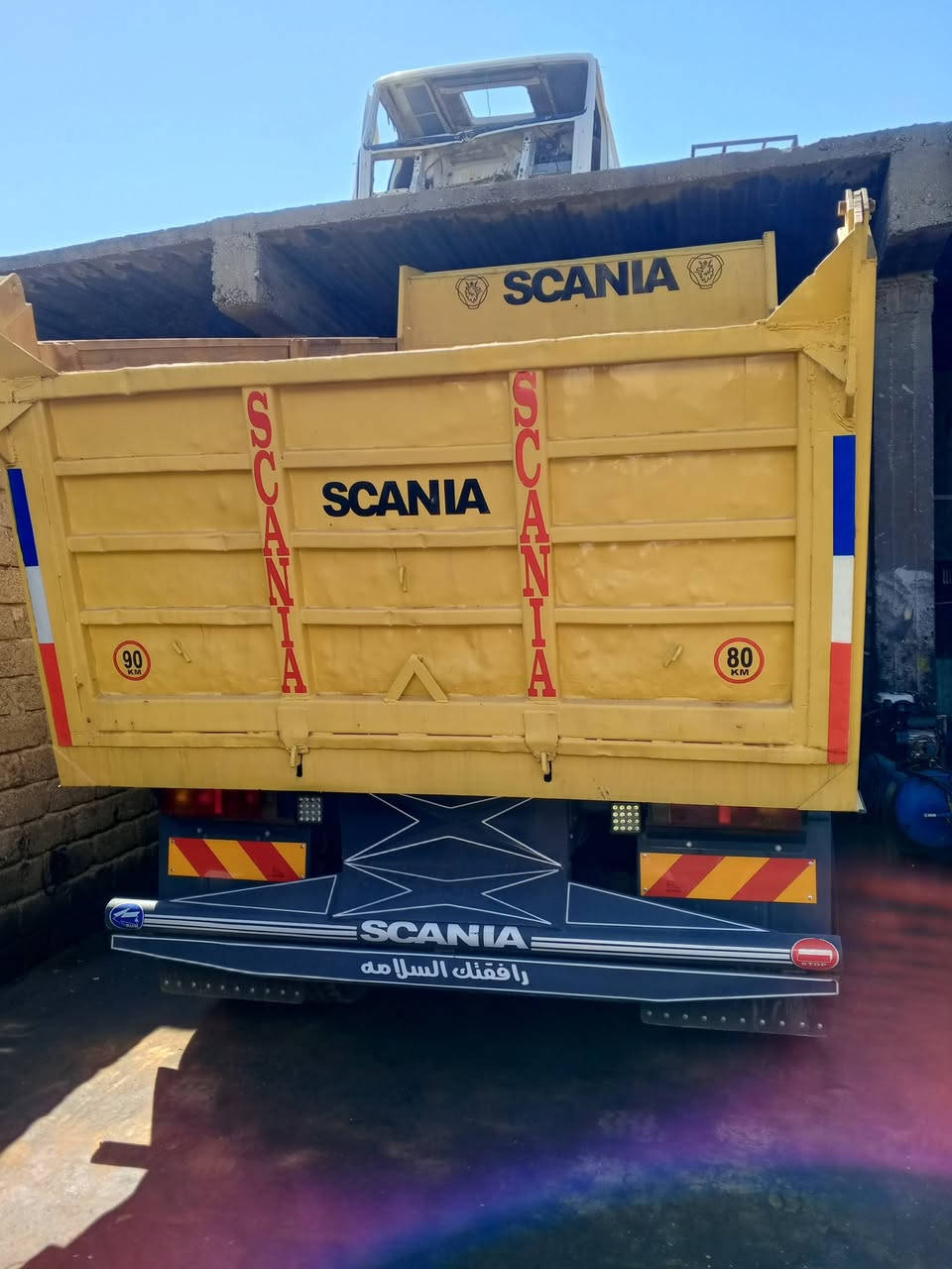 السلام عليكم
سكانيا للبيع 112محدثة 113كامل مجموعة وسط كير ومحرك شرط تواير من الطراف للطارف جدد مامشتغلات خلاص دشبول سمجة رقم نينوى اجنبي سنوية لل2030 الشرعي يبيعك
السعر 195وبيها مجال شي قليل
مكان السيارة موصل 
***********
