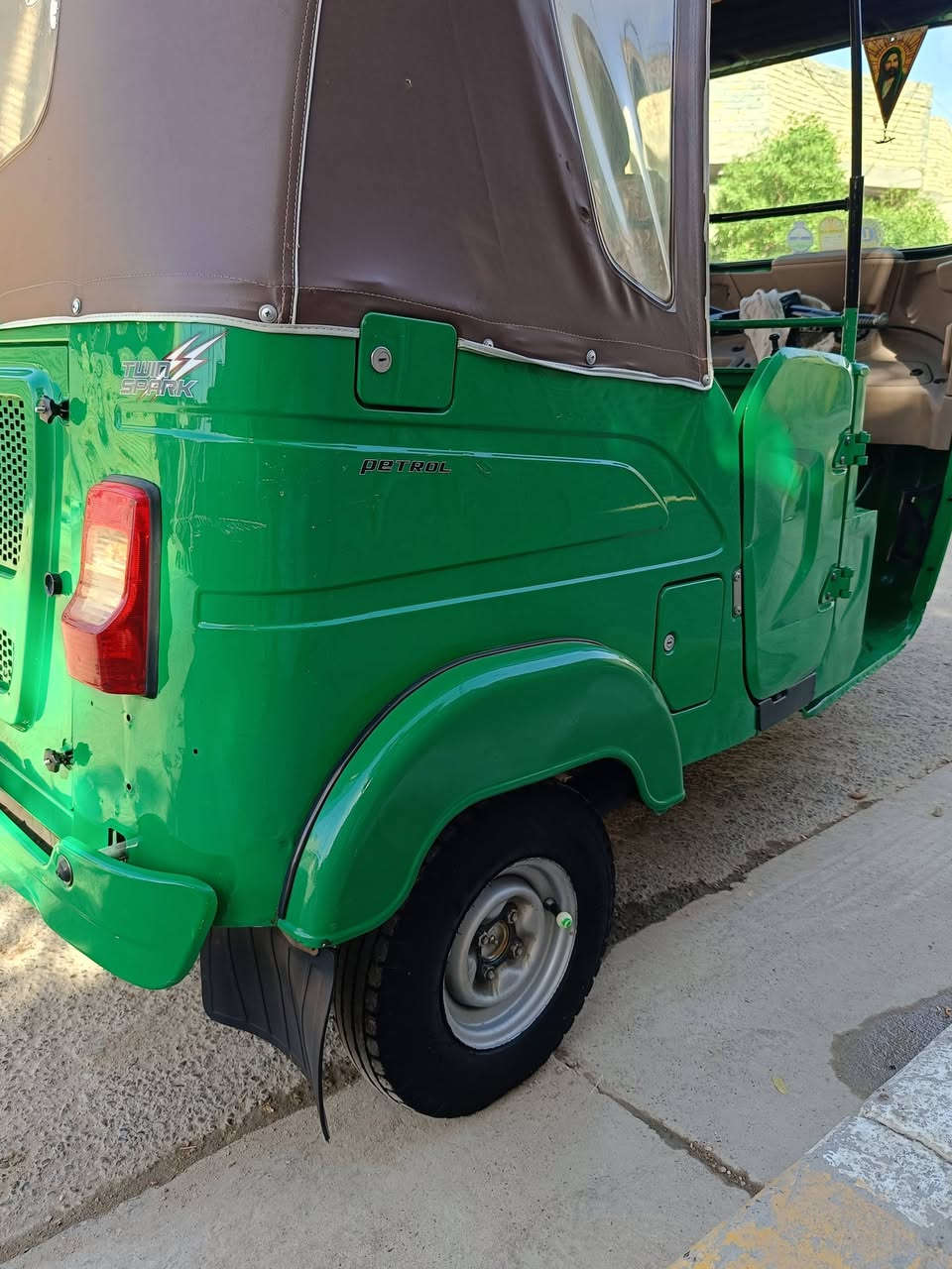 سلام عليكم من رخصت مدير الكروب المحترم 22 بغداد رقم انكليزي مكاني بغداد العبيدي ***********
