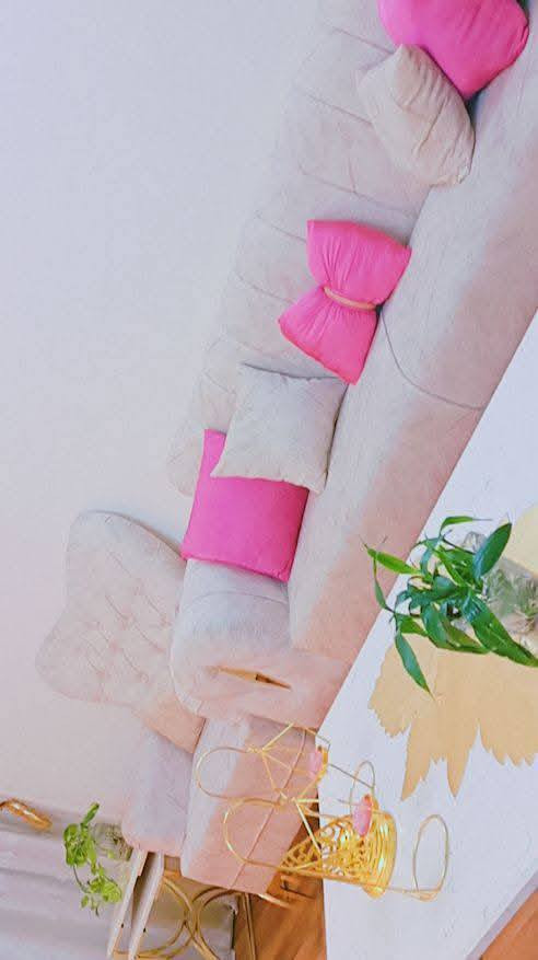 السَلٱمٌ عـَلـْيگمّ-ۈرحـْمّـٌة ٱللـّہ ﯙبُرگـّاتہ
تخم تركي 8مقاعد للبيع 
2كراسي و2قنفات كبار وياه 6 كوشات نفس اللون نظيف مابيه كسر ولا قماش تُعباُنٌ
طبلات 4  
وحدة كبيرة وسطية وثلاثة متداخلة 
توصيل ماكو
بغداد /التاجي/ المصابيح


**إذا كنت صاحب هذا الإعلان وتريد حذفه لأي سبب، رجاءا أرسل رسالة إلى الدعم الفني**