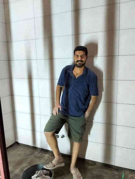 عماد المصري خلفه سرميك درجه اولى مقيم في بغداد جديد ***********
