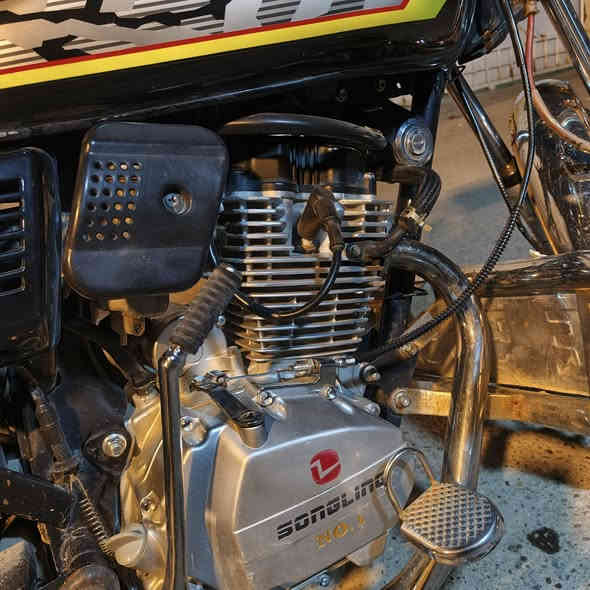 سلام عليكم دراجه سيفان موديل 24 زيرو محرك مامفتوح  كفاله عامه السعر 800 أو بيه مجال مكاني ديالى القصرين راقمي *********** خمسه كير تشتغل سلف أو هندر  اتصل أو بل خدمه
