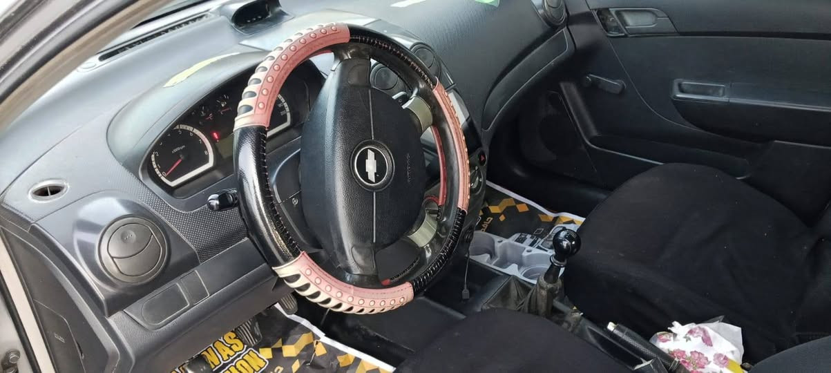 سلام عليكم اخوان
افيو للبيع 
مديل 2008 
رقم اربيل شرط التحويل والغرامات 
محرك نضيف كير نضيف كير عادي 
طخم تاير جديد 
شاشه وسستم سماعات عليها 
تخمها نضيف 
سياره بيها احزام صبغ بدون دواخل 
سياره احلى من الصور ونضيفه مال ببت 
مكان السياره موصل حي سومر 
*********** 
***********
