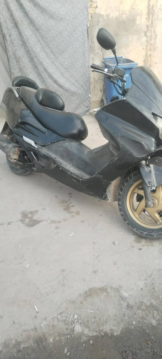 السلام عليكم دراجه فورزه 6/0 تفصيخ شتريد موجود و الي يريدهه كامله عادي دراجه شغاله بس بيهه واتر بم مال مي متفلش مكاني بغداد البياع سويب رقمي *********** و اكو توصيل داخل بغداد
