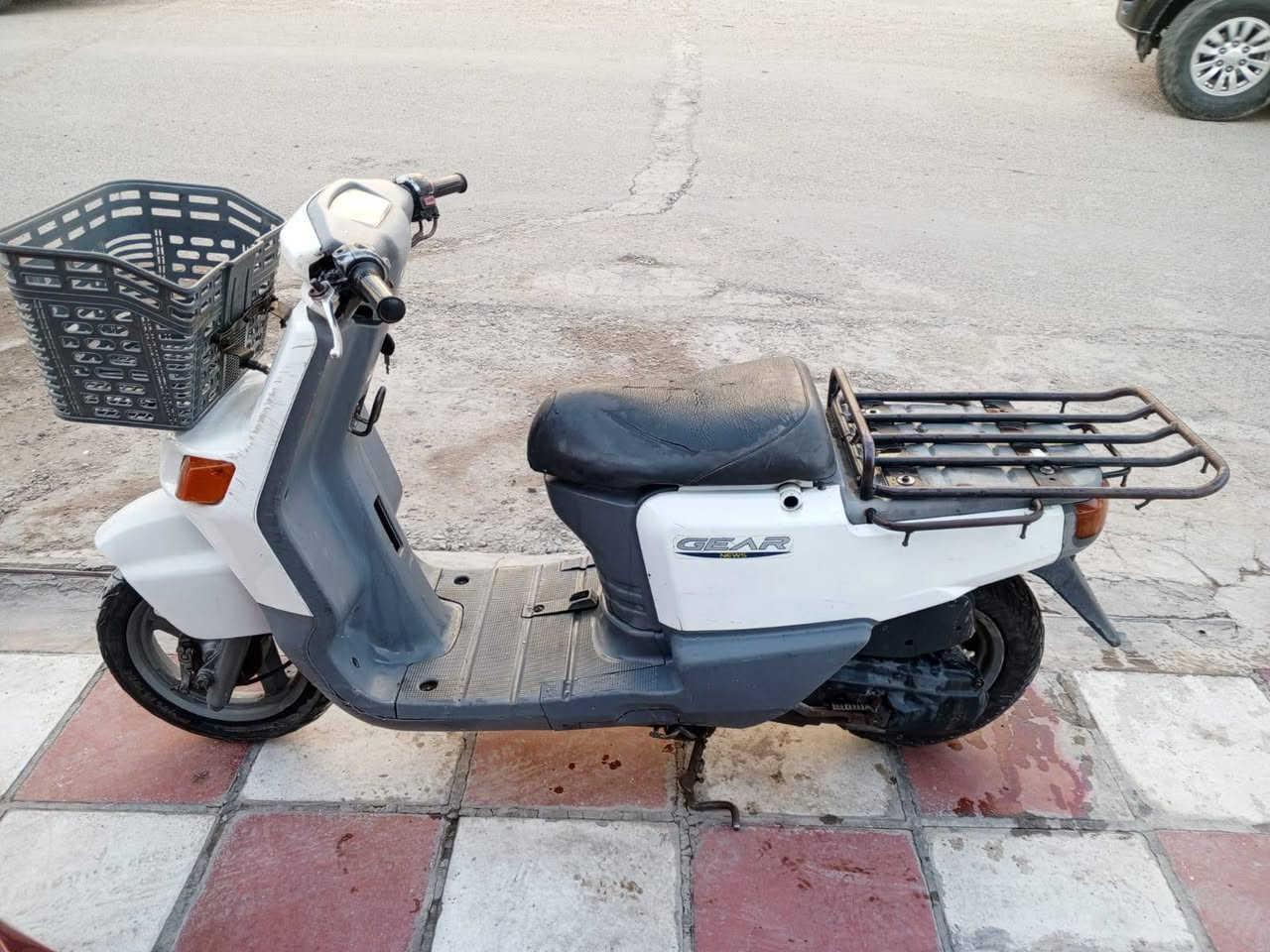 السلام عليكم
بيكب ياباني جديده برغي مامفتوح بيها كلها بلاديه كفرات محرك كابريتر بلاد سلف هندر شغال اوراقها كامله منزلها من الرمبه وصلها موجود السعر ٤٠٠ الف الاتصال (***********)
