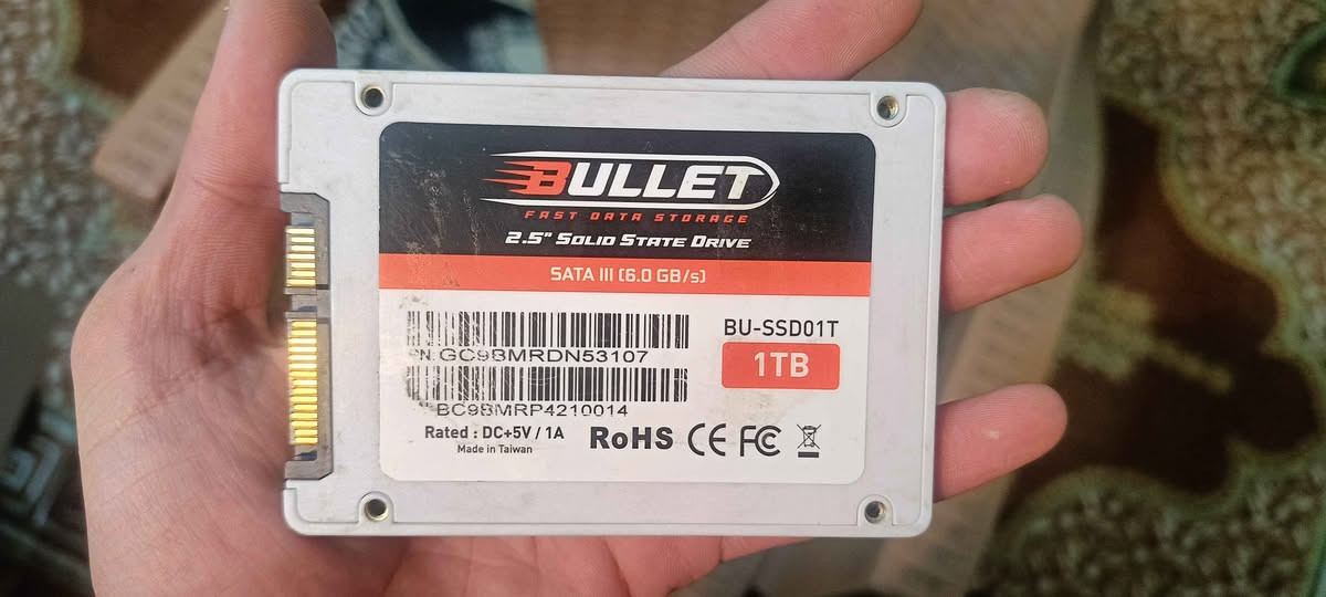 سلام وعليكم للبيع هارد ssd 1t اخو الجديد للبيع ب70 الف وبيه مجال للتواصل *********** بغداد, العراق
