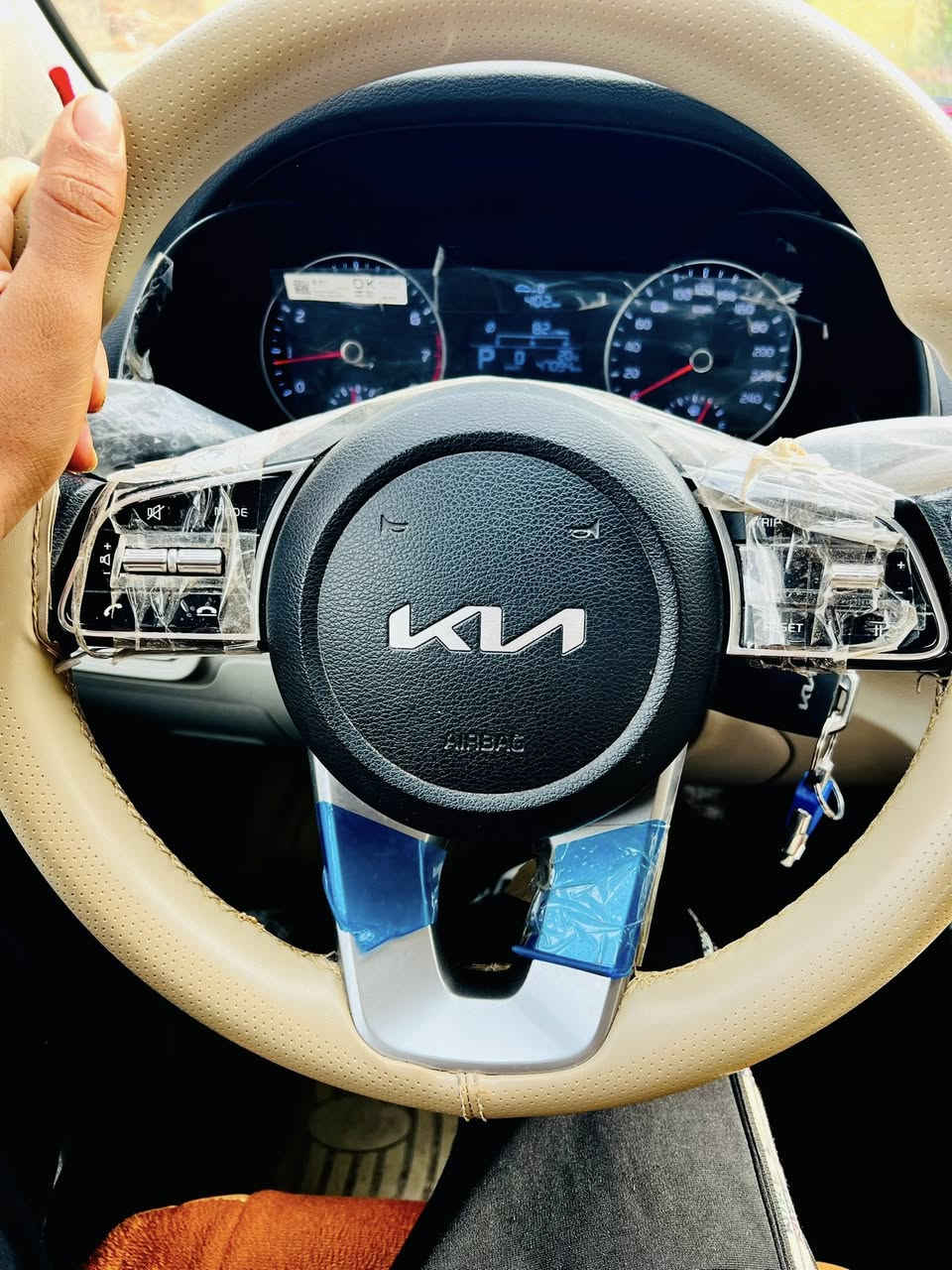 للبيع سيراتو موديل 2024 محرك 2000قطعتين تبريد مكفوله كفاله عامه ماشيه 47/الف للستفسار اكثر اتصل ***********/////////***********
