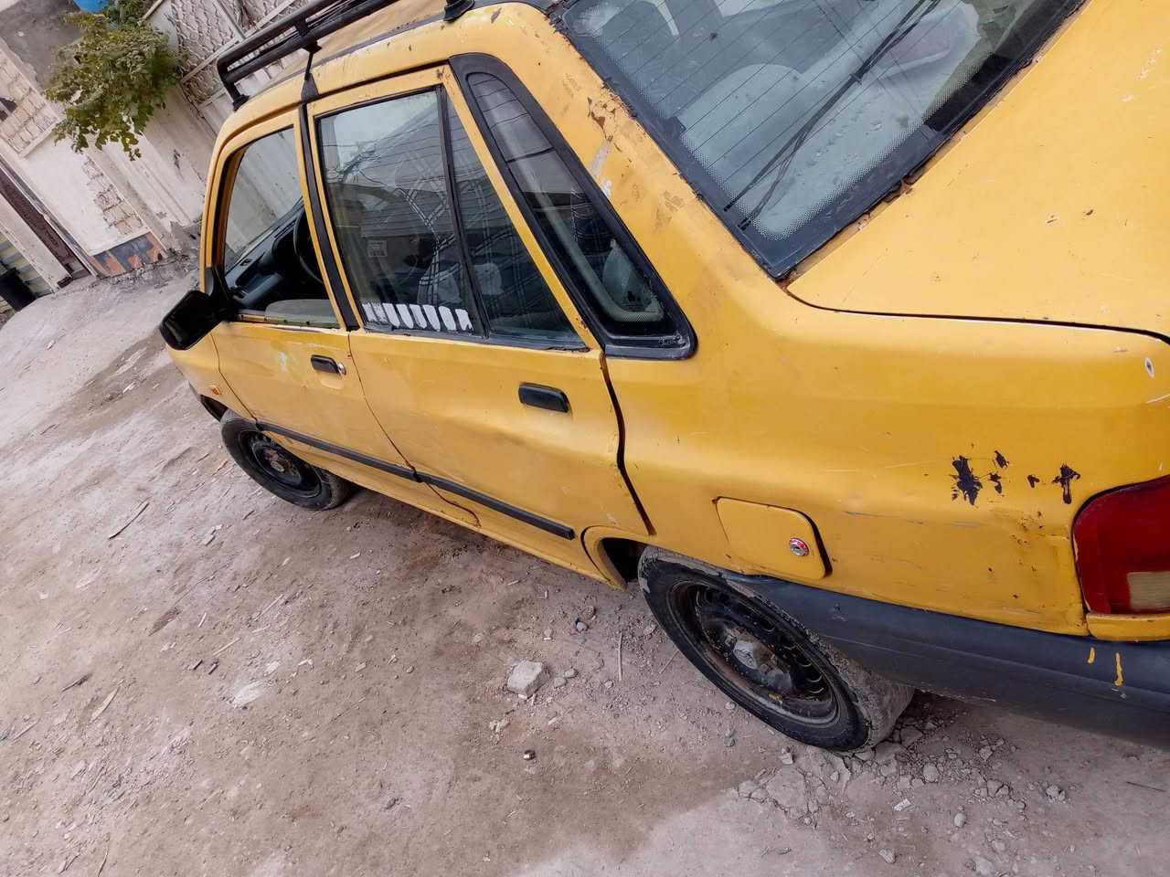 سلام عليكم سياره متحك راسك منوراها كلها مبدل جديد دبل درايم شفتات صدر جديد حداديه جديد وترايها يخبل شلعه ومعدل شك الكاع كهربائيات كلها شغاله تبخير بسيط جد كير مكفول محرك ناعم سياره مناقصها برغي كبل لشارع ابيع بدون تحويل اكفلك سرقه وعشاير وكاتبك وتاخذها من باب بيتي سعر 11 وبيها مجال لعالم الفقره لتريد تعيش منوراها مكانها بغداد تواصل ***********
