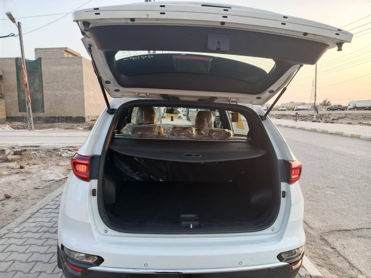 سلام عليكم سبورتج  للبيع موديل 2020 خليجي كفاله عامه رقم بغداد دولي محرك 2000 ماشيه ،58 سياره على وضع شركه العنوان كوت مركز مدينه  ***********اثير ***********
