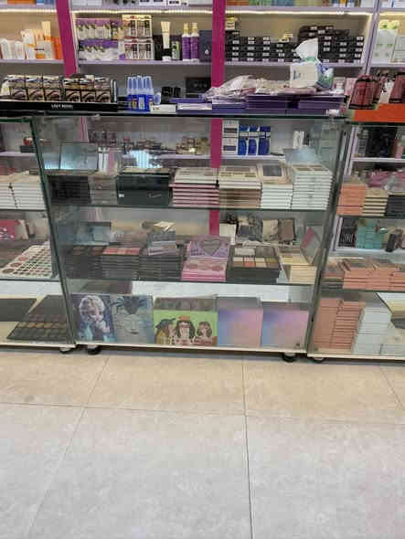 فاترينات جام لبيع سعر 55 الف
نجف 
***********
