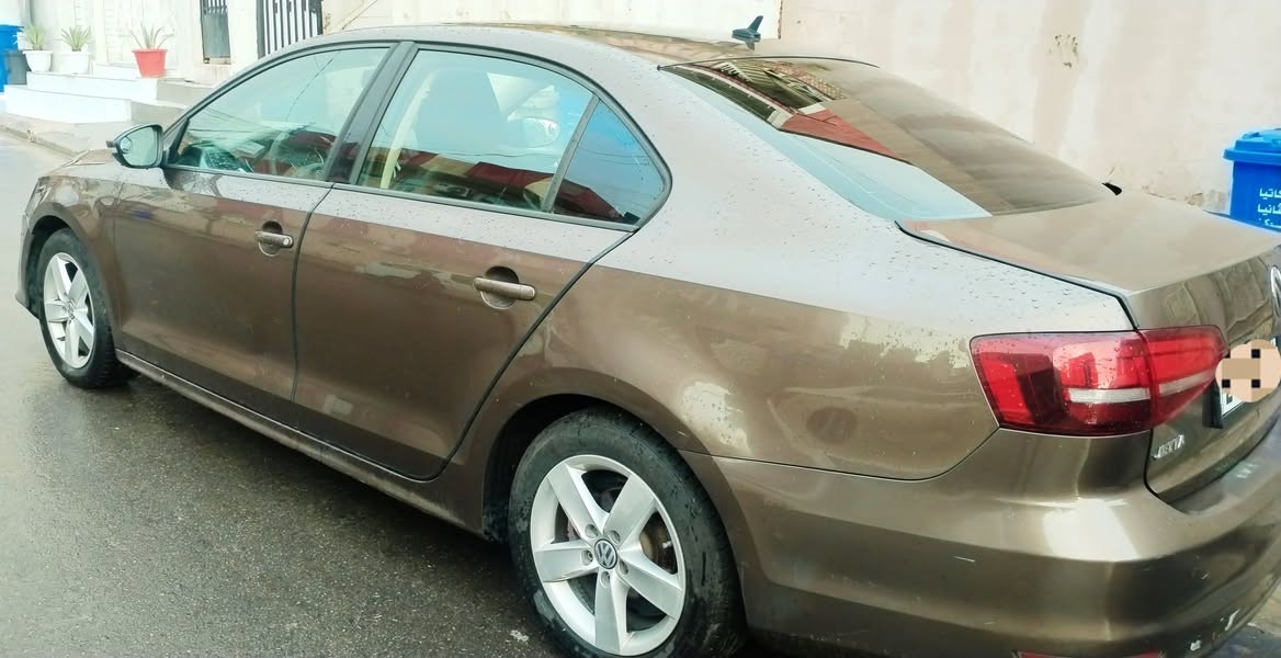 ٭ مودێل:Volgeswagen Jetta 2016
٭ سعر:119 و مجالەکێ کێم
٭سیارە گەلەکا پاقژە 
٭گێر ئوتوماتیک
٭ گێرو مەکینە بشەرت 
٭ئێرباگ: نەپەقینە  
٭صبغ: بێ صبغە و بشەرت
٭دوو هەتا سێ قطعێن بچیک تعدیل بارد 
٭پشت و سنگێ سیارە کەبس
٭رقم جدید(دهوک)،سەرناڤێ منە 
٭شاشە مەزن و کامیرە
٭غرامە(390) هزار،دێ ژ سعرێ هێنە کێمکرن
٭سیارە چ معرضا نینه هەکە تەدڤێت تلەفونا خودانی بکە و هەرە بخو سەحکێ و یێ ل دهوک
ژمارا موبایلا خودانی:
*********** دهوك, العراق
