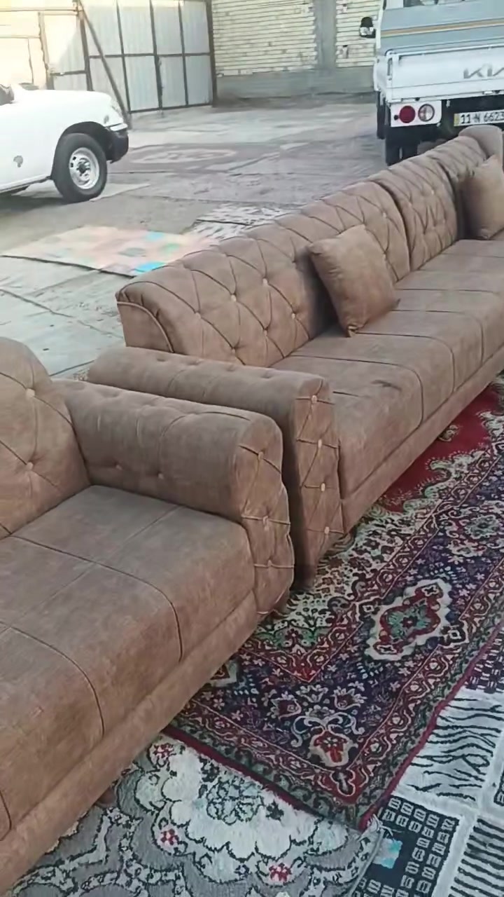 السلام وعليكم لبيع ديوان عشر مقاعد تفصال مكاني بغداد حي اور سبع قصور شارع ابو علي يم جامع لحمزة موجود خاص وتساب ***********

