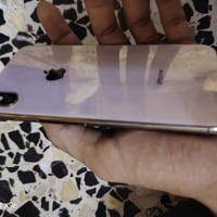 جهازه لعدد ثنين اكس ماكس واحد بيهن مبدل بطاريه وشاشه وثني بس بطاريه ذا...