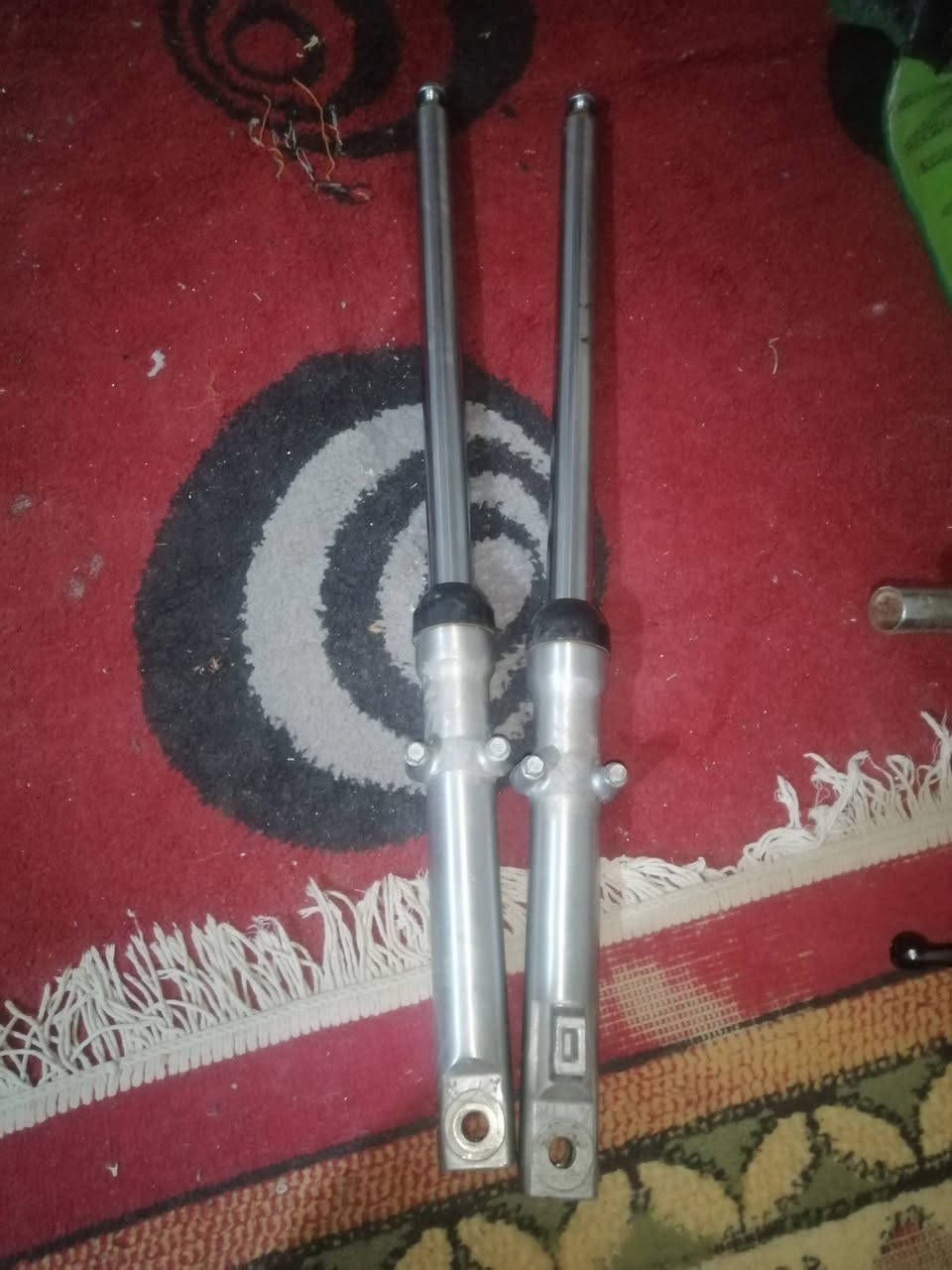 السلام عليكم غراض مال ايراني للبيع ***********
كور اصلي مال تفصيخ و بي ولفات ليون01و اضافر انتنس وبراغي مالاتة كاملة وقبغ شرط مال تفصيخ انطيك ضمان فصلة  و جسر دبلات امامي اصليات مامشدودات اقل الشهر ستان نص تفصال يصير عالي مال نصبة مدگر باكستاني ثقيل دبلات خلفي نص عمر ستيرن مال بوكسر مگصوص وفافونة مال نامة ويدة اكلج شرط جدد وستيرن تايگر نص عمر وشوتة جديدة وحدايد مال مازدة وعلامة نامة تفصال هاي الامامية وعلايم مال تانكي وعقل رياضي
