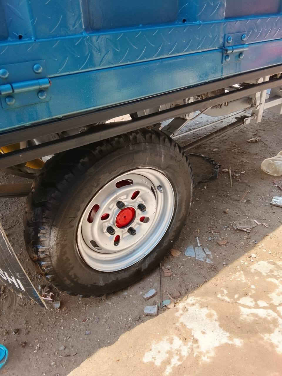 السَلآْم عَلْيُكّمٌ وٍرٍحَمُةّ الله وٍبُرٍكآتُهْ
ستوته سلطان

مكينه 250 سيسي خير من الله 
راديتر نضيفه

كير ثكيل وخفيف
كهربائيات شغاله
هورن سلف هندر لايت اشاير كله شغال
التانكي مبدل شديت الها مال دايوان نضيف

السعر 1750 مليون و750 ومجالها قليل
مكاني بغداد الدوره هورجب
***********
