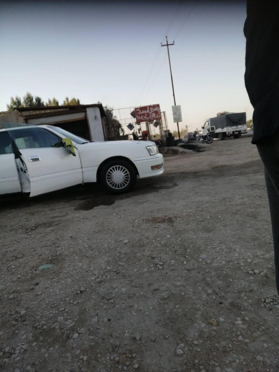 السلام عليكم راس الثور للبيع كصتين سياره جديده رقم بغداد غرفه 2000 كير مكينه حداديه جده سنويه29 مكان السياره بابل بالقاسم السعر69 بيها مجال شيء قليل الاستفسار اتصال  
***********
