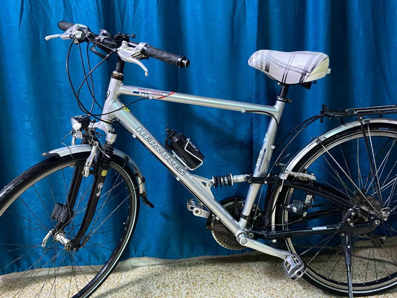 🚴 للبيع دراجة HERCULES الألمانية الأصلية 🇩🇪

إذا تدور على دراجة أصلية وجودة عالية، هاي فرصتك.

✅ ماركة HERCULES الألمانية الأصلية. ✅ هيكل ألمنيوم 
خفيف وقوي.
 
✅ 21 سرعة (3 أمامي × 7 خلفي). ✅ مساعد
أمامي وخلفي. ✅ ويل  ألامنيوم أصلية. ✅ مناسبة للمشاوير اليومية والسفر والرياضة. ✅ الدراجة بحالة جيدة وجاهزة 
للاستخدام.

💰 السعر: 400,000 دينار عراقي 📍 قابل للتفاوض بالمعقول بعد المعاينة.

للاستفسار أو المعاينة وتساب او اتصال ***********

رجاءً، غير الجادين لا يتعبون نفسهم بالسوم.

