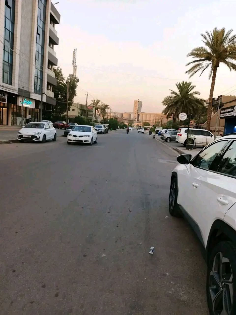 قطعه ارض للبيع المساحة 1000 متر الواجهة 25 النزال 40  الموقع السيدية شارع الأمن تباع نصفين أو كامله 
سعر المتر 5 مليون و500 وبي مجال
الاستفسار الاتصال على حليم   ***********
