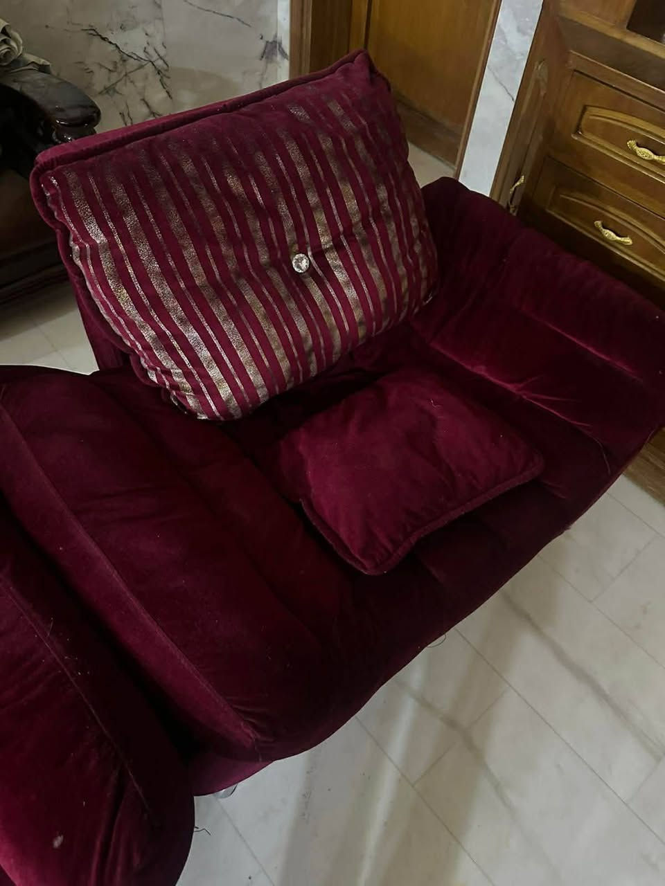 طباخ شغال وتخم 7 مقاعد للبيع مكان حريه


**إذا كنت صاحب هذا الإعلان وتريد حذفه لأي سبب، رجاءا أرسل رسالة إلى الدعم الفني**