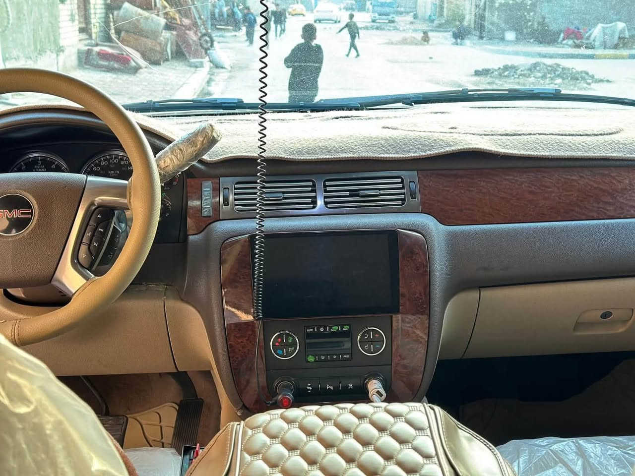 السلام عليك
GMCنوع يوكن.
للبيع ادوات بدون كص السعر 60 وبيهة مجال 
رقم صاحبهة ***********
مكانهة حي اور
