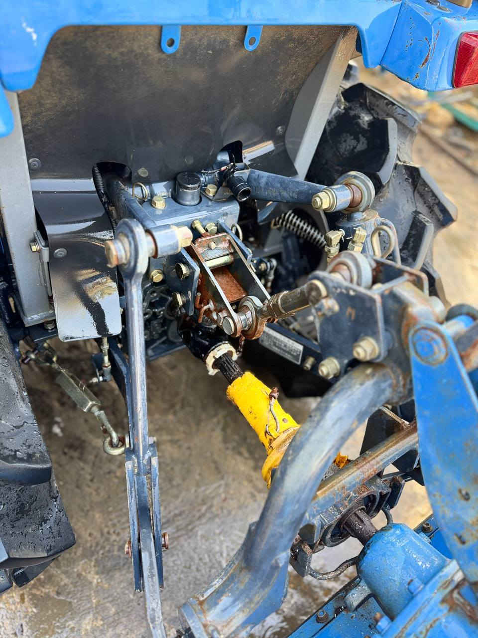 اسكا ياباني دخول جديد
SIAL153

اسكا حجم صغير موديل حديث
 نضيفه جدآ على وضع الشركه
 مكفوله من كلشي
 مواصفات دبل اكسل
 باور استيرن
 محرك٣سلندر
ملحقات رفاس فقط 
 مبيها شي ميشتغل كلها عل شركه
العنوان بابل قرب جامعه بابل
*********** 
السعر (٣٥ورقه)
يتوفر توصيل الى جميع المحافظات
